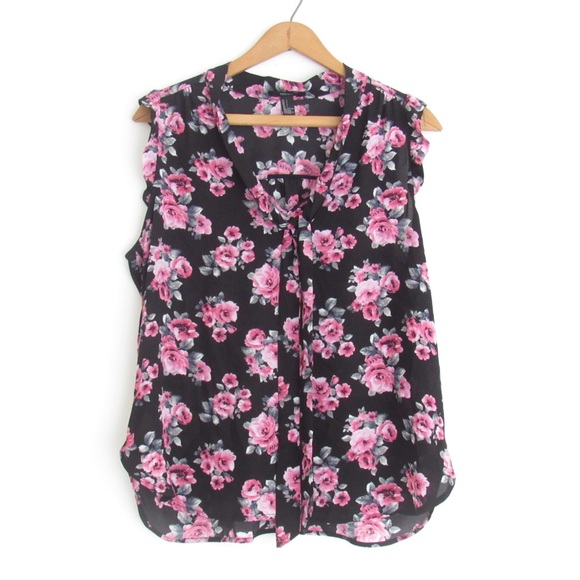 Forever 21 Tops - Black Floral Blouse